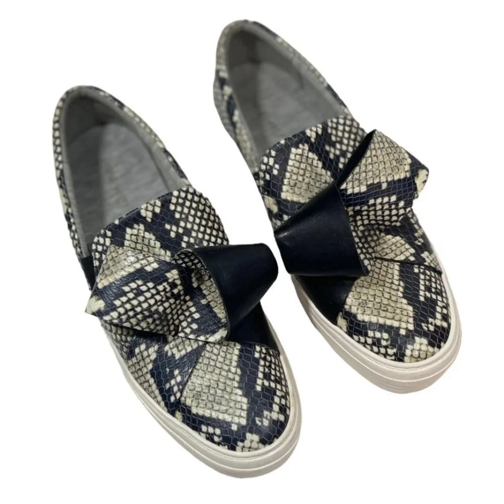 NINE WEST Women's Leather Faux Snakeskin Slip Ons Size 8.5 Med Sneakers Bows EUC